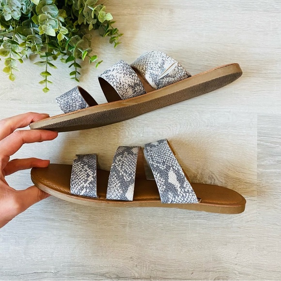 Universal Thread Sammi Slide Sandal Sz 9 - Picture 10 of 10